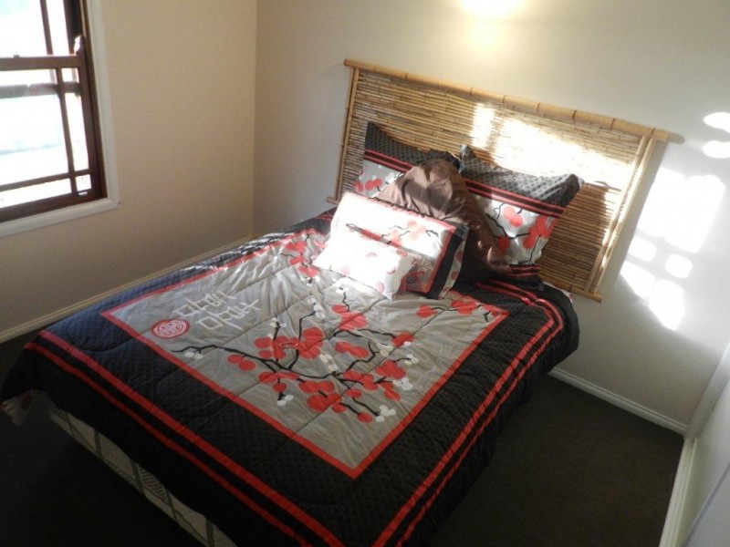 11 Connolly Court, Telina QLD 4680