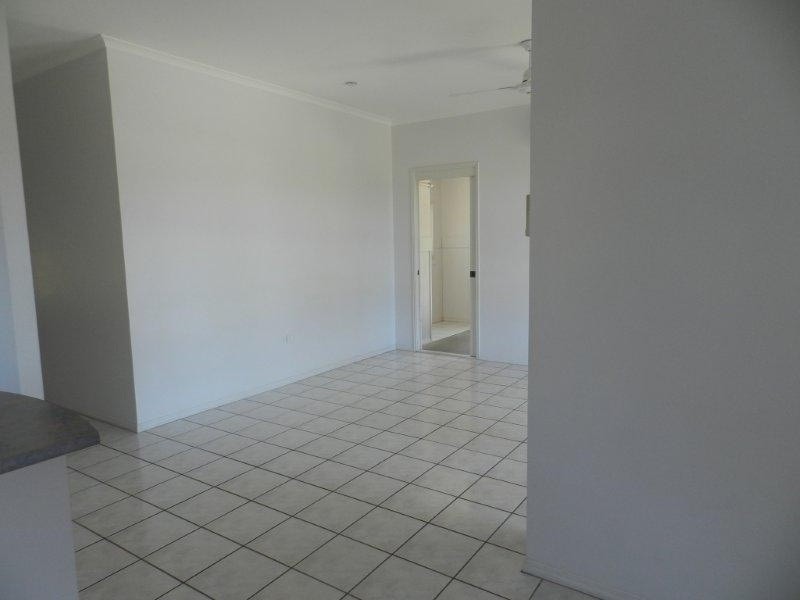 3 Whitbread, Clinton QLD 4680