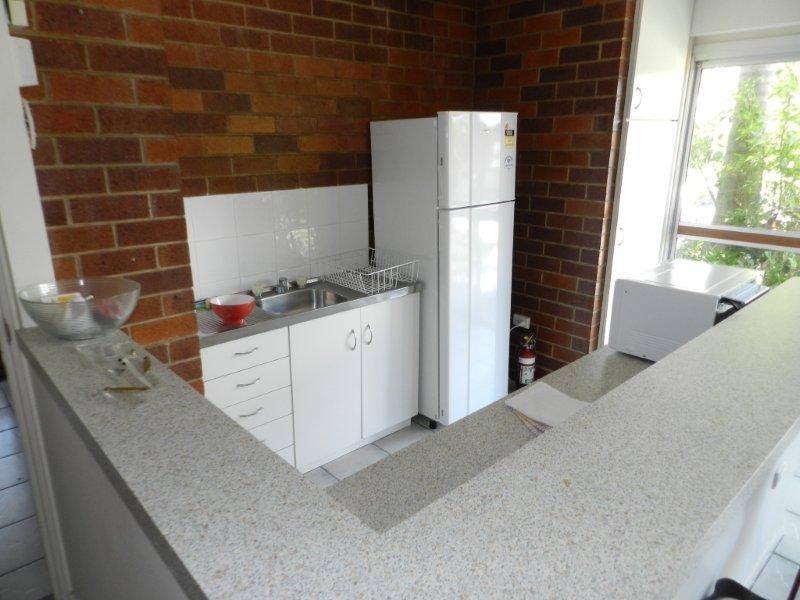 12 Matson Crescent, West Gladstone QLD 4680