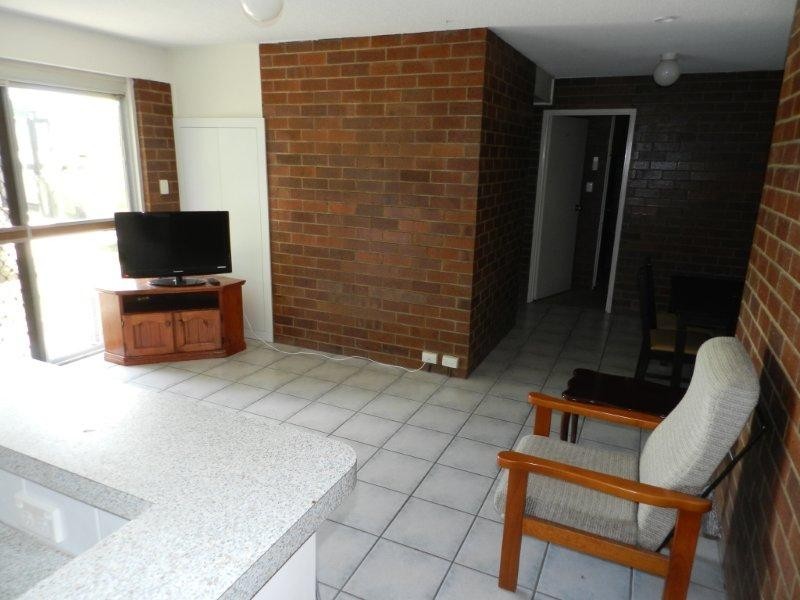 12 Matson Crescent, West Gladstone QLD 4680