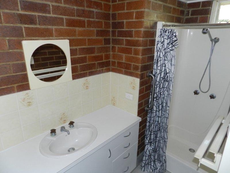 12 Matson Crescent, West Gladstone QLD 4680