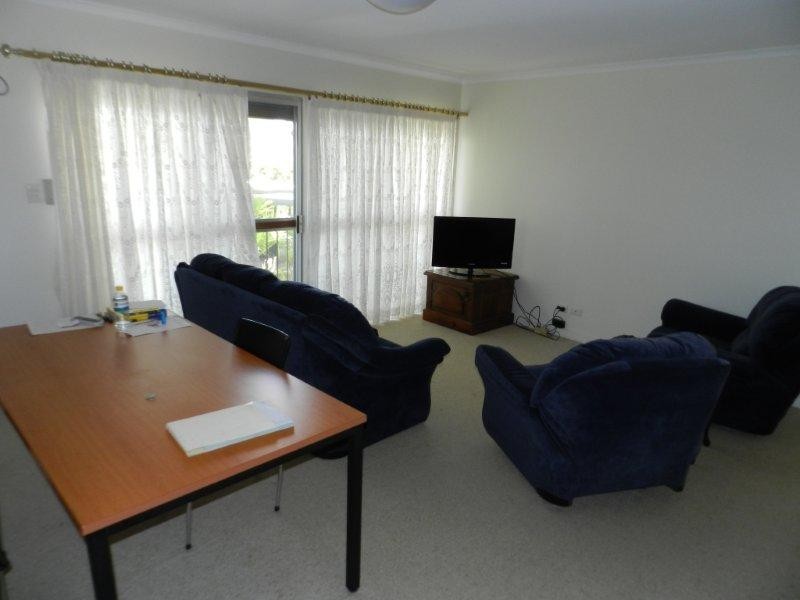 12 Matson Crescent, West Gladstone QLD 4680