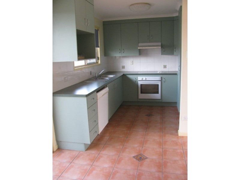 2/13 Derby Street, South Gladstone QLD 4680