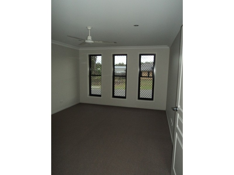 3 Johnson Street, Glen Eden QLD 4680