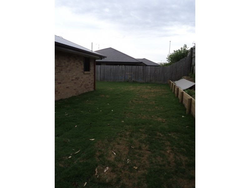 3 Johnson Street, Glen Eden QLD 4680