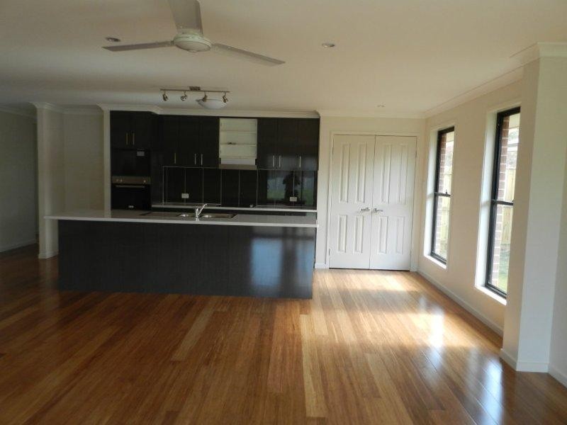 47 Briffney Street, Kirkwood QLD 4680