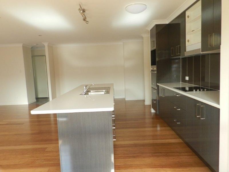47 Briffney Street, Kirkwood QLD 4680