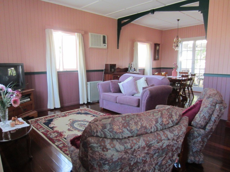 21 Amelia Street, West Gladstone QLD 4680