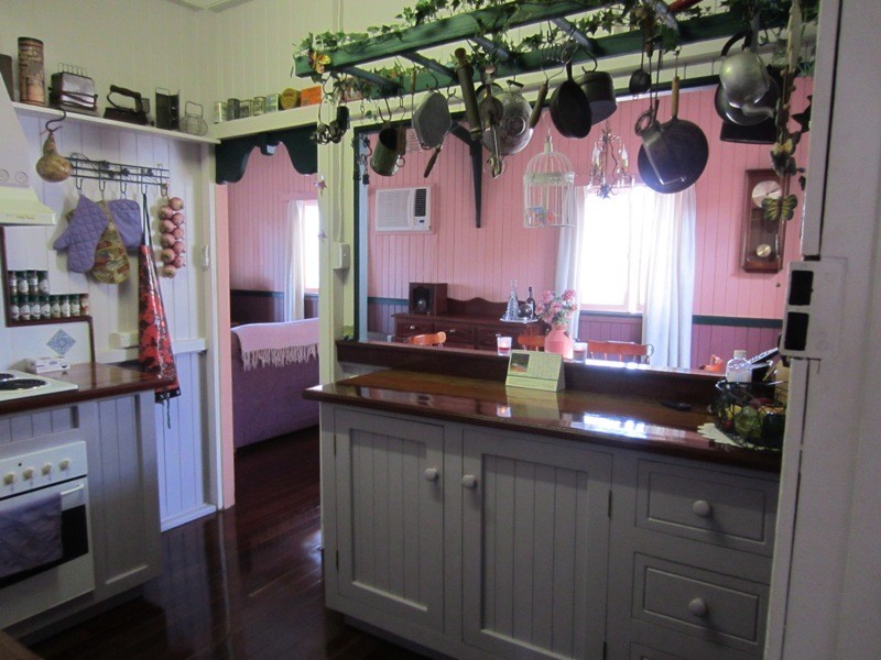 21 Amelia Street, West Gladstone QLD 4680