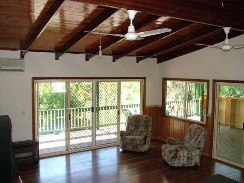 - Muller Road, Baffle Creek QLD 4674