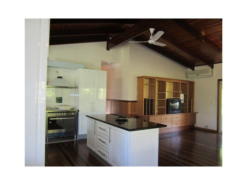 - Muller Road, Baffle Creek QLD 4674