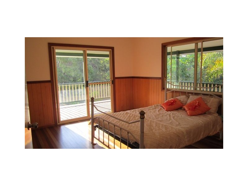 - Muller Road, Baffle Creek QLD 4674