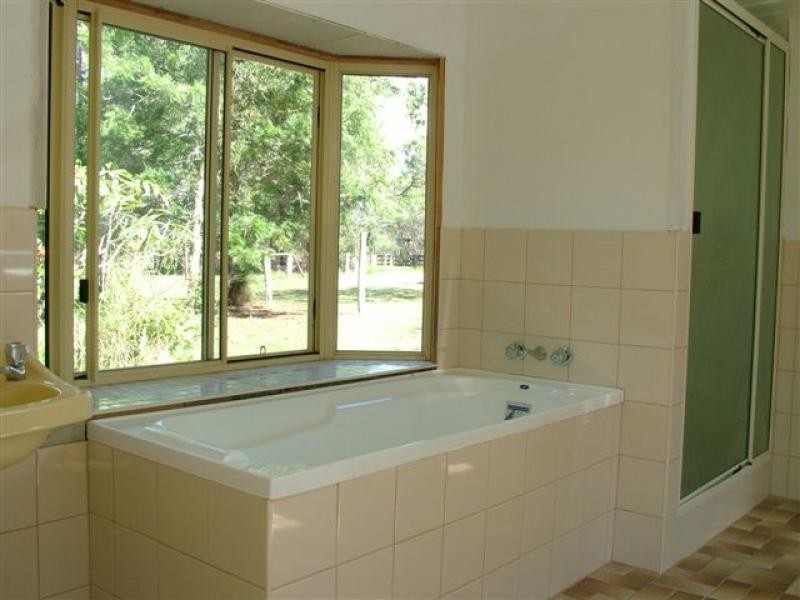 - Muller Road, Baffle Creek QLD 4674