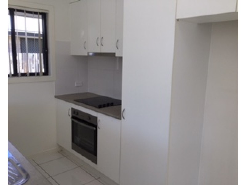 7 Giles Street, Glen Eden QLD 4680