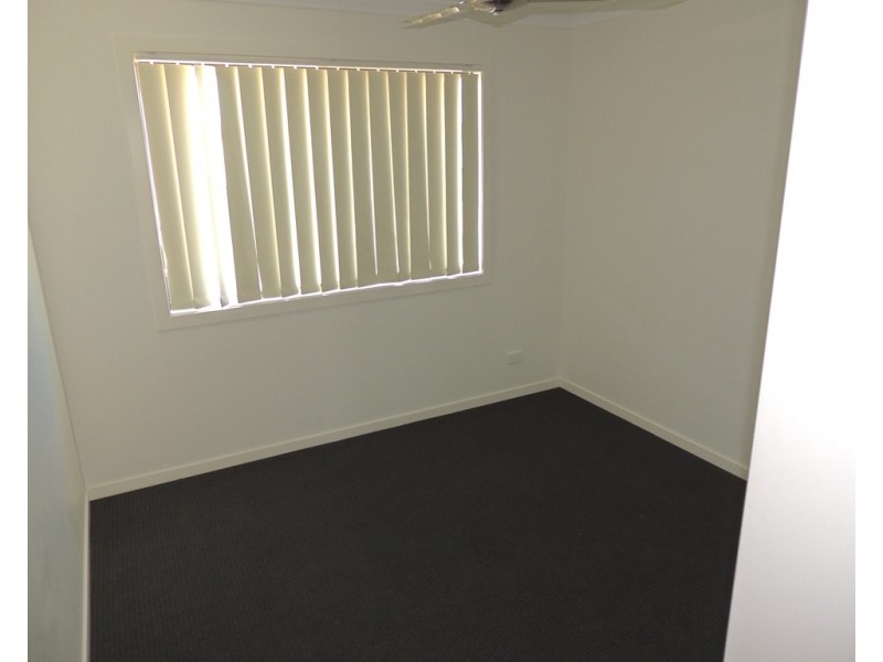 7 Giles Street, Glen Eden QLD 4680