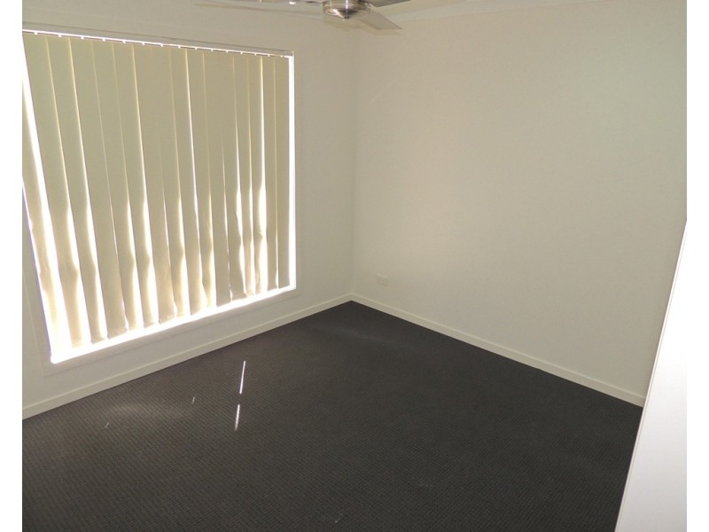 7 Giles Street, Glen Eden QLD 4680