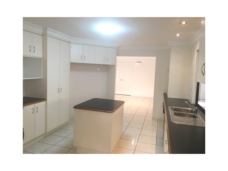 16 Lamington Drive, South Gladstone QLD 4680