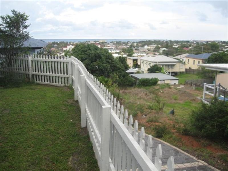 150 Oaka Street, Gladstone QLD 4680