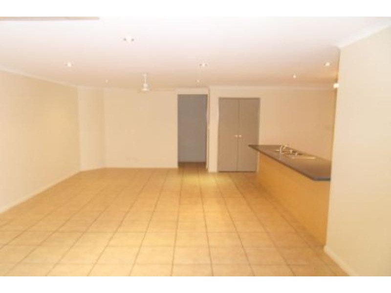 2 Karumba Court, Tannum Sands QLD 4680