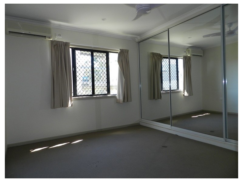 2/18 Glegg Street, West Gladstone QLD 4680