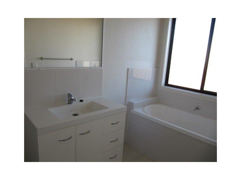 54 Victoria Avenue, Glen Eden QLD 4680