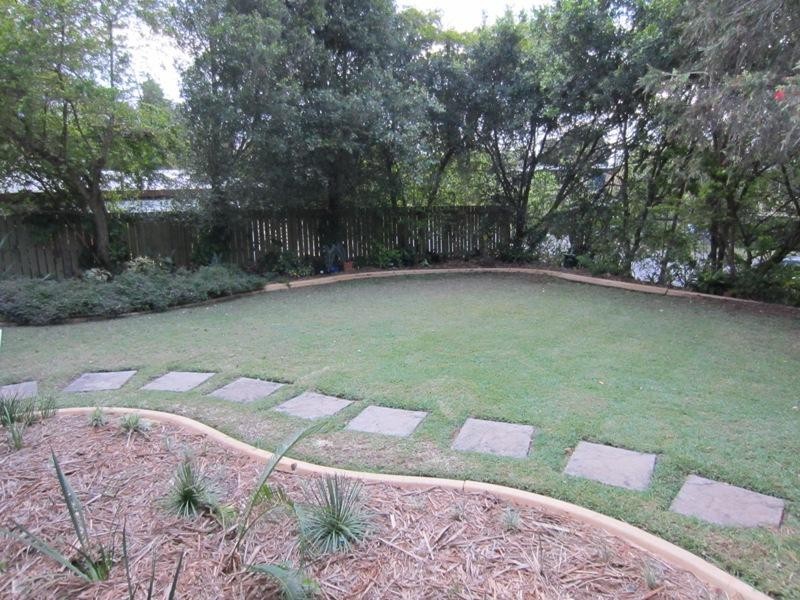 7 Katandra Street, Boyne Island QLD 4680