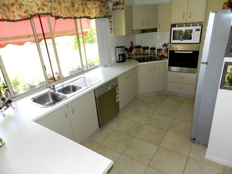 65 Sharyn Drive, New Auckland QLD 4680