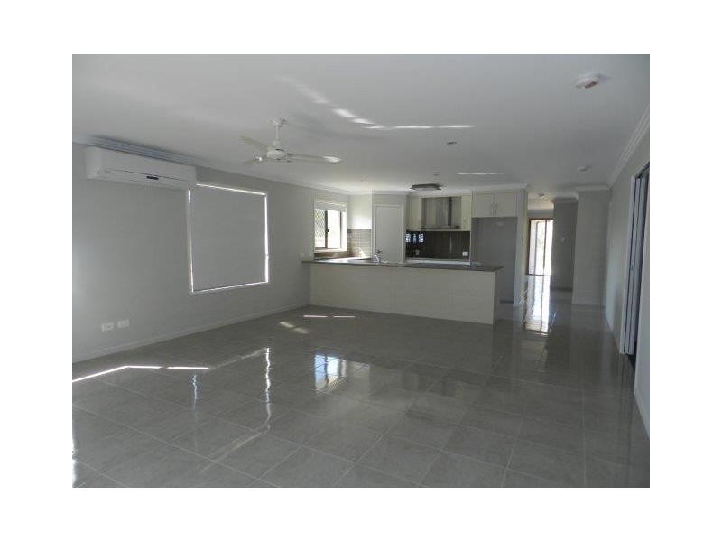 14 Daintree Blv, New Auckland QLD 4680