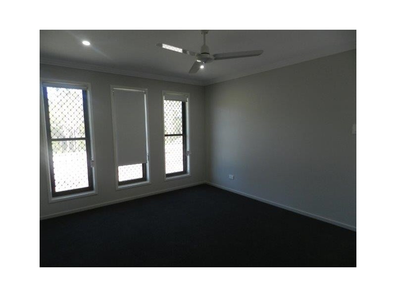 14 Daintree Blv, New Auckland QLD 4680