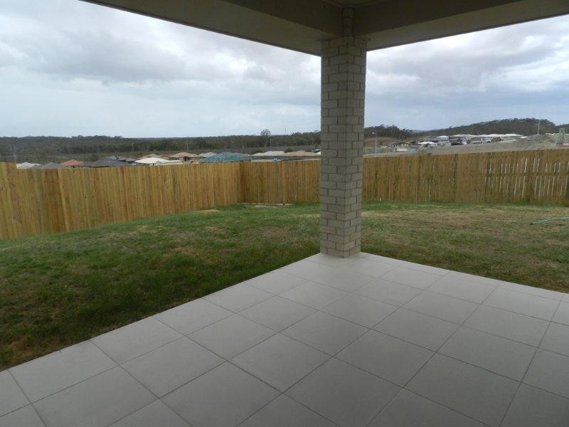5 Dampier Crt, Glen Eden QLD 4680