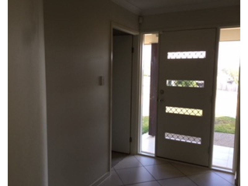 5 Dampier Crt, Glen Eden QLD 4680