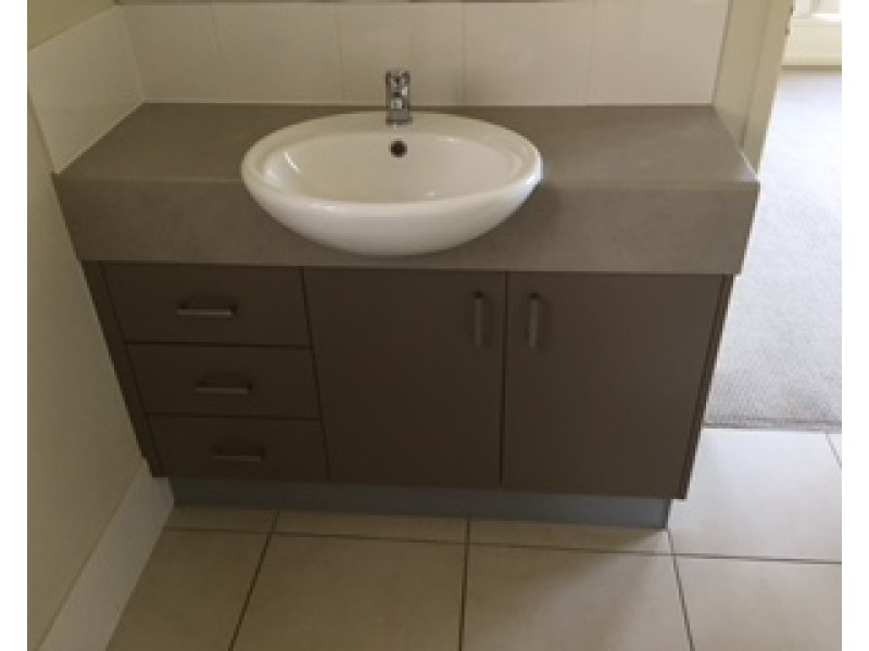 5 Dampier Crt, Glen Eden QLD 4680