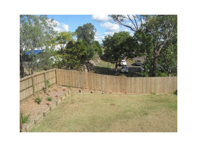 1/9 Morris Avenue, Calliope QLD 4680