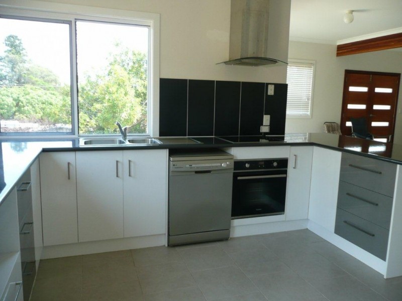 41 Higgins Street, West Gladstone QLD 4680