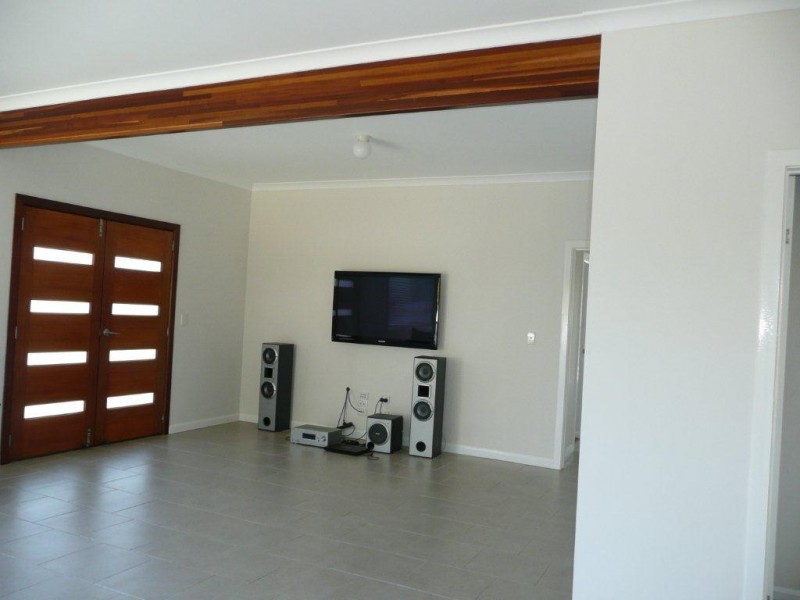 41 Higgins Street, West Gladstone QLD 4680