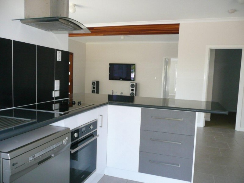 41 Higgins Street, West Gladstone QLD 4680