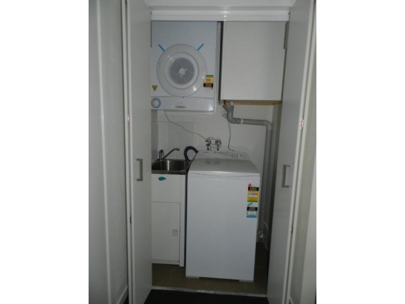 221/64 Glenlyon Street, Gladstone QLD 4680