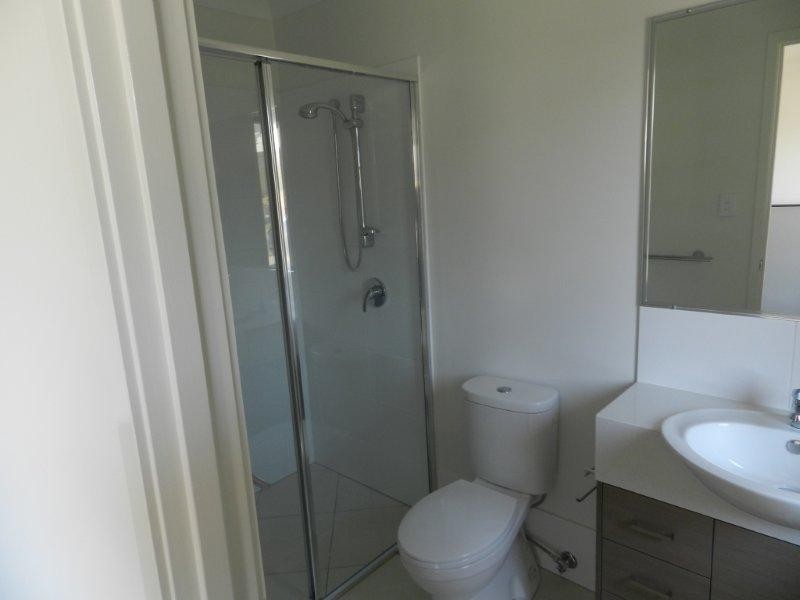 10 Wentworth Street, Glen Eden QLD 4680