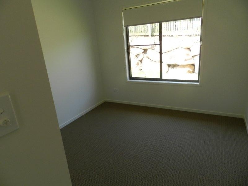 10 Wentworth Street, Glen Eden QLD 4680