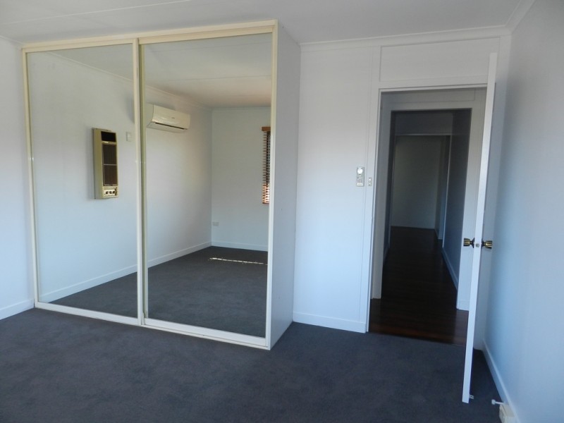 1 Carinya Drive, Clinton QLD 4680