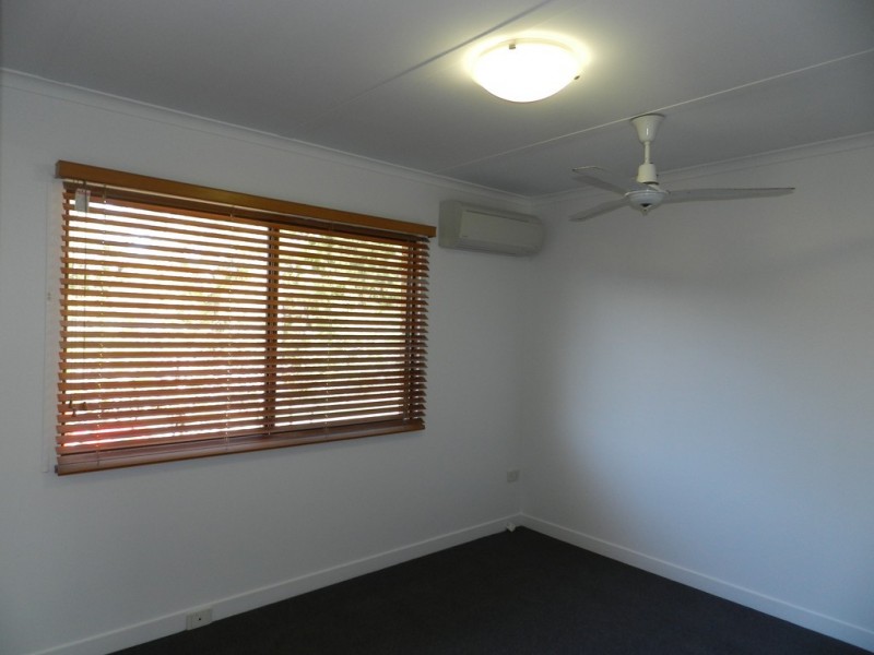 1 Carinya Drive, Clinton QLD 4680