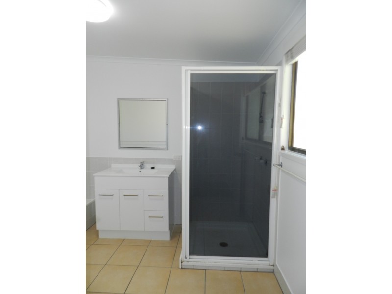 1 Carinya Drive, Clinton QLD 4680