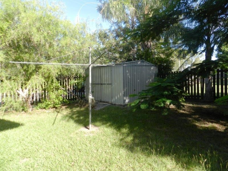 1 Carinya Drive, Clinton QLD 4680