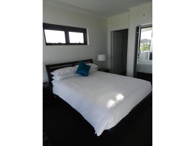 146/64 Glenlyon Street, Gladstone QLD 4680