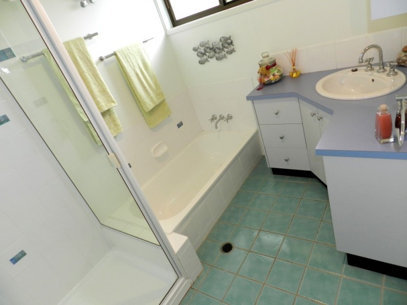 96 Gretel Drive, Clinton QLD 4680