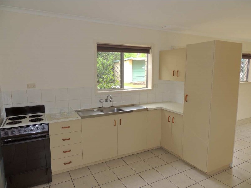 2/131 Toolooa Street, South Gladstone QLD 4680