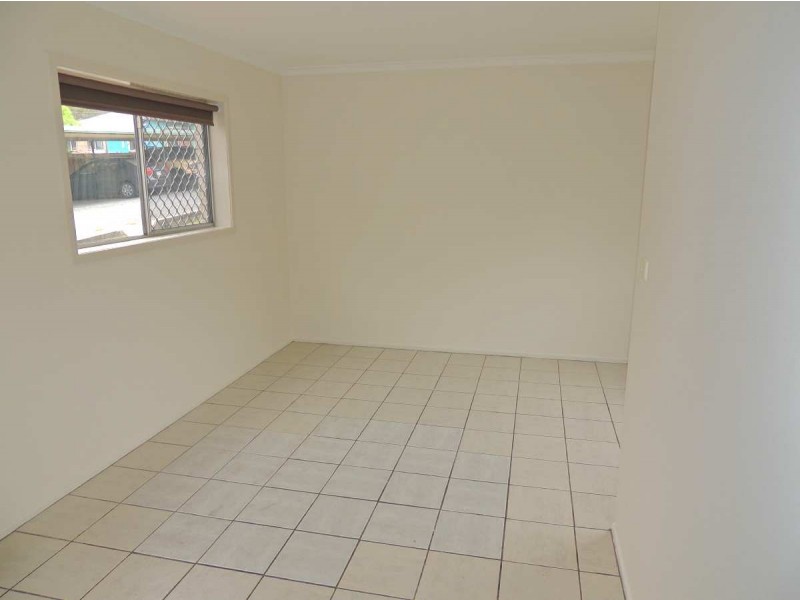 2/131 Toolooa Street, South Gladstone QLD 4680