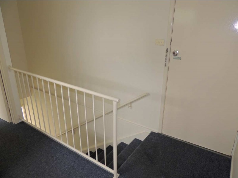 2/131 Toolooa Street, South Gladstone QLD 4680