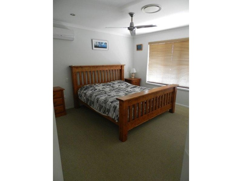 14 Leonie Ct, New Auckland QLD 4680