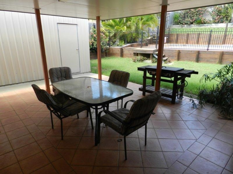 14 Leonie Ct, New Auckland QLD 4680